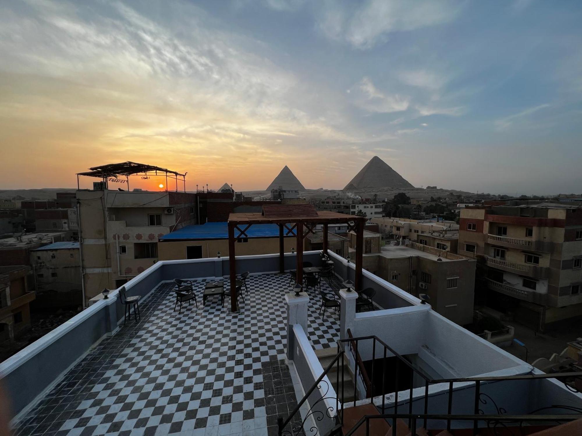 Pyramids Gate Hotel Kafret el-Gabal Esterno foto