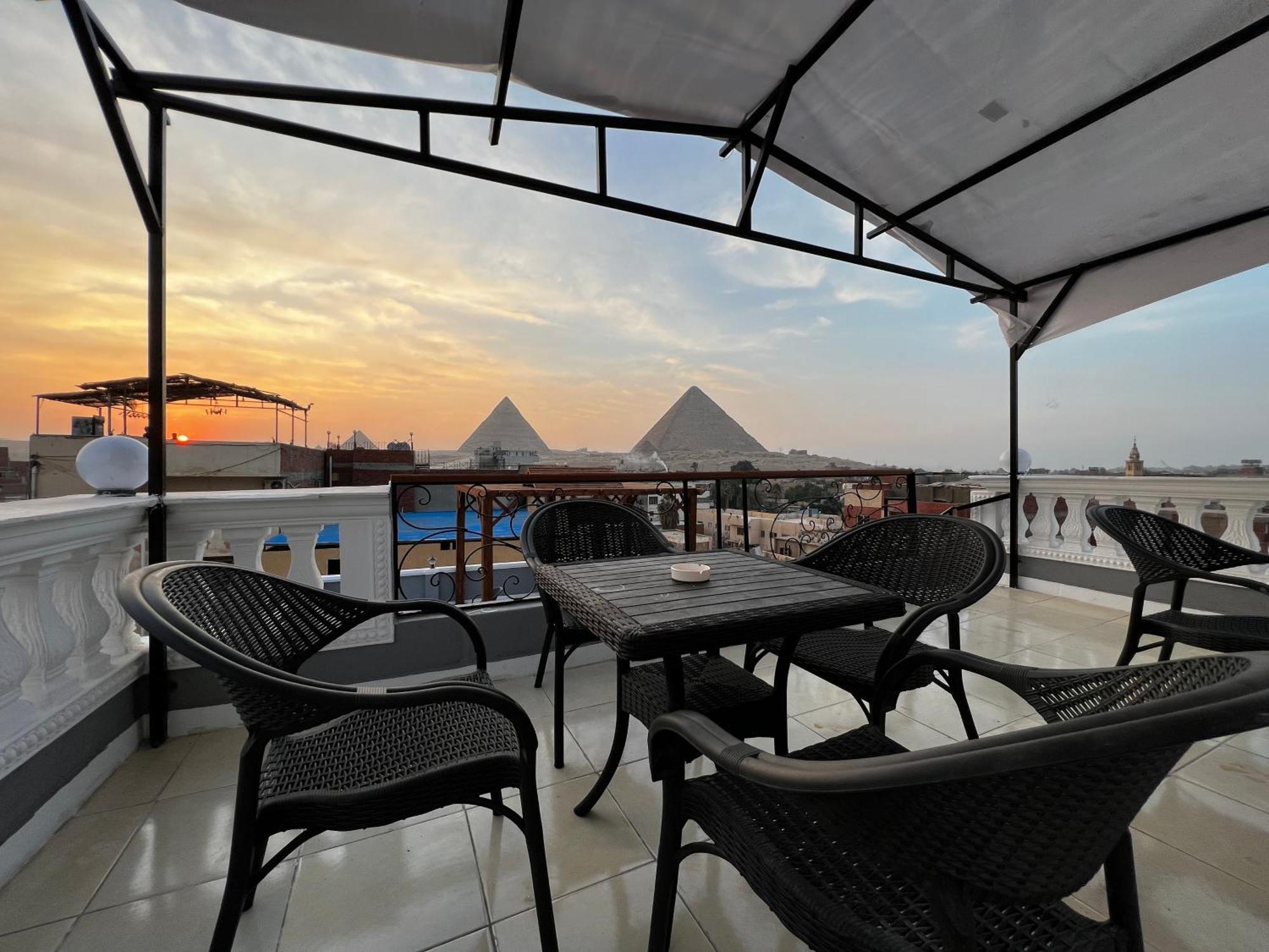 Pyramids Gate Hotel Kafret el-Gabal Esterno foto
