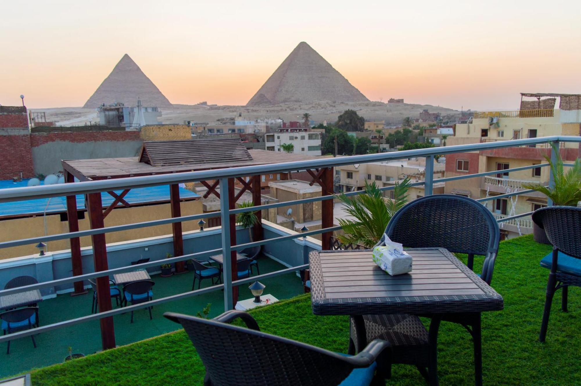 Pyramids Gate Hotel Kafret el-Gabal Esterno foto